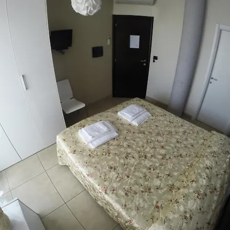 ベッド・アンド・ブレックファスト Via Gallipoli 4*